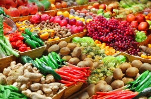 stock-photo-fruits-and-vegetables-at-a-farmers-market-112976938
